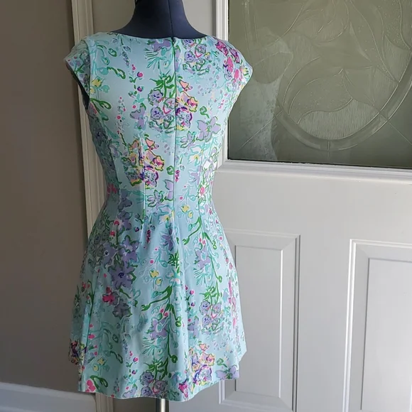 Lilly Pulitzer Southern Charm Brielle - Picture 2 of 7